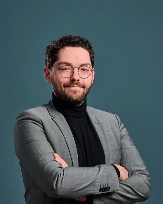 Nicolas R. Ausing, Mitgründer und Leiter Versicherung & Investment der neo makler GmbH